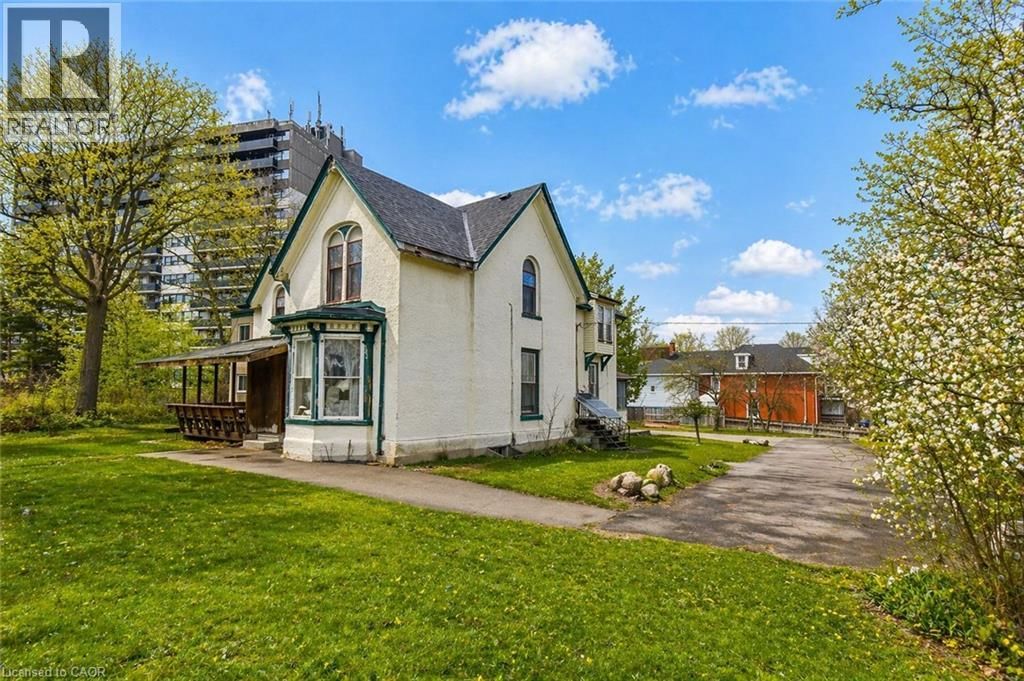 20 ELLIOTT STREET Image 7