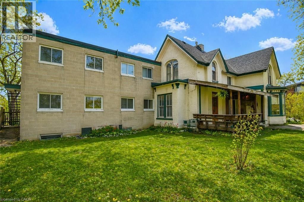 20 ELLIOTT STREET Image 9