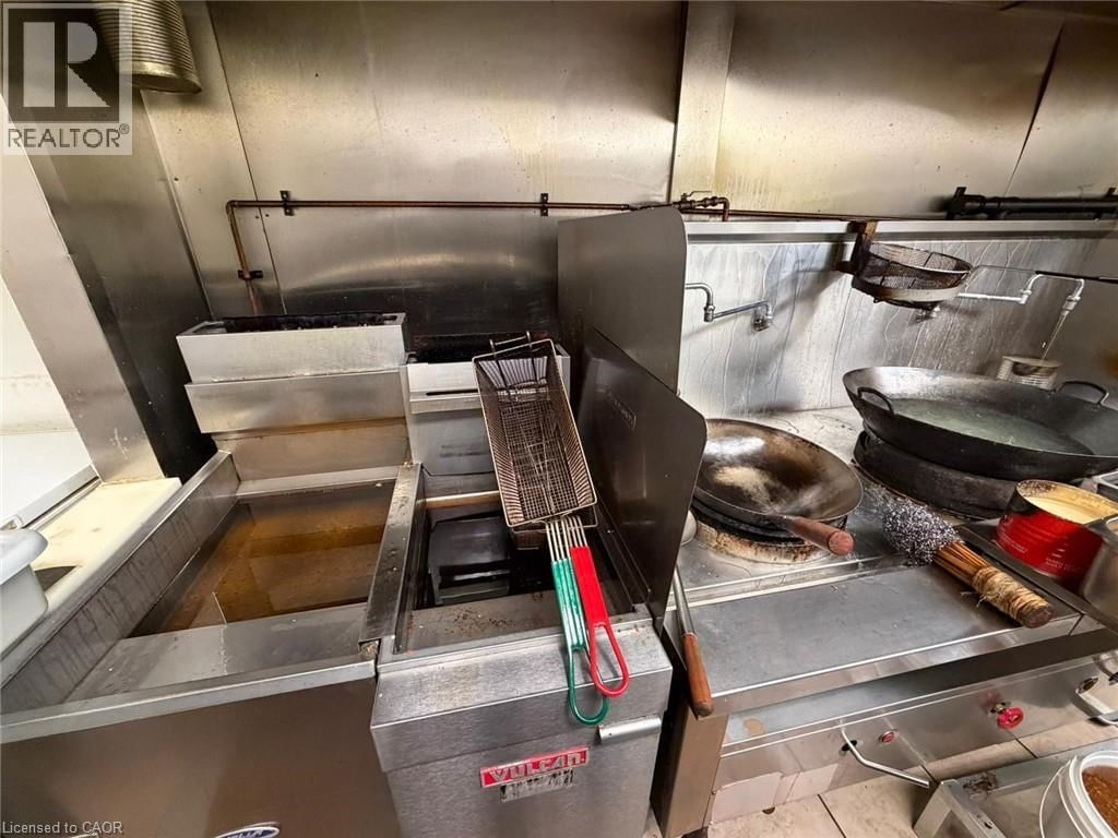 5 - 6990 FINANCIAL DRIVE Image 12