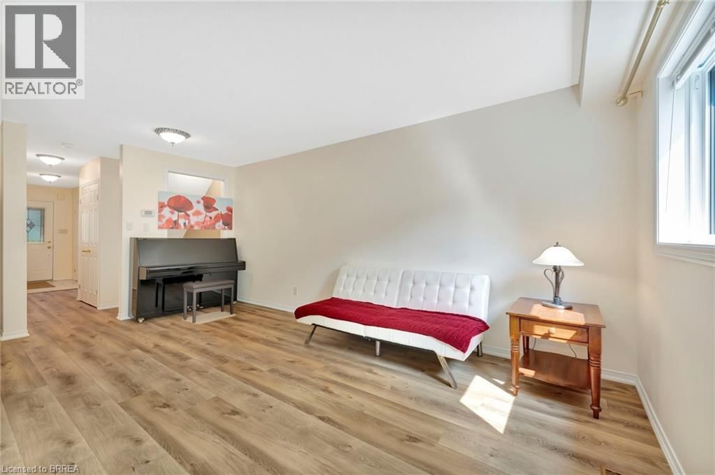 26 - 31 MOSS BOULEVARD Image 16