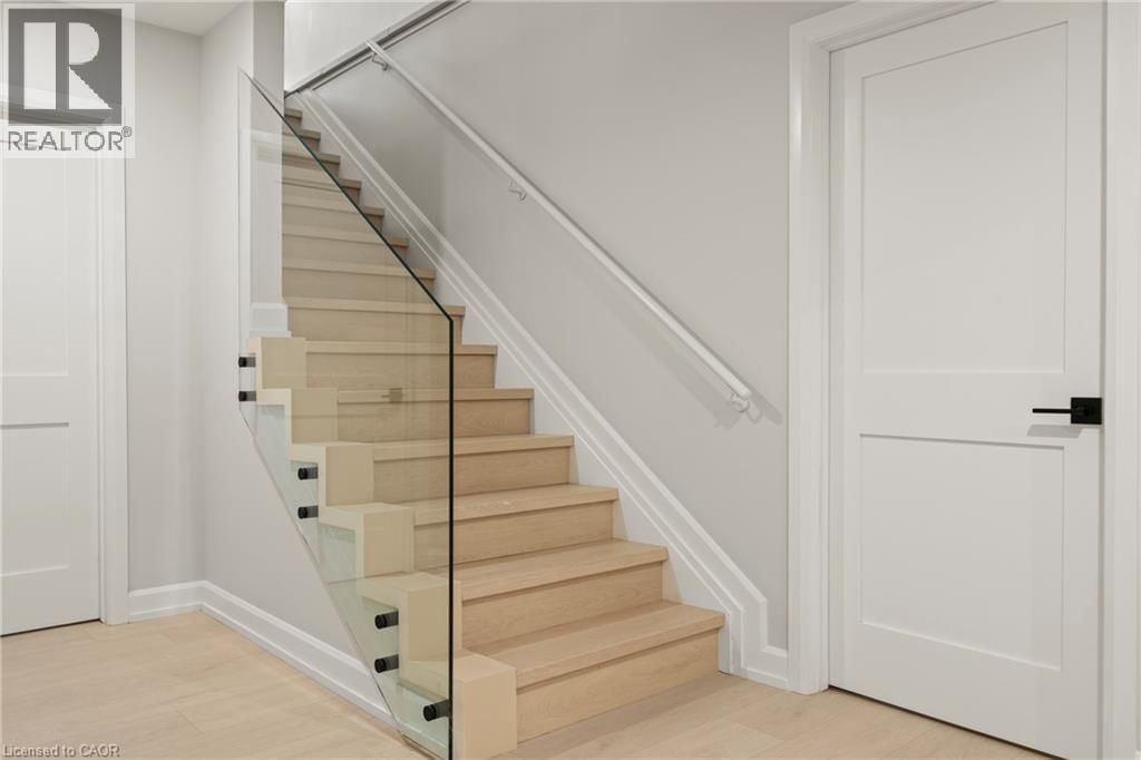 27 MAPLE LEAF AVENUE SOUTH Image 24