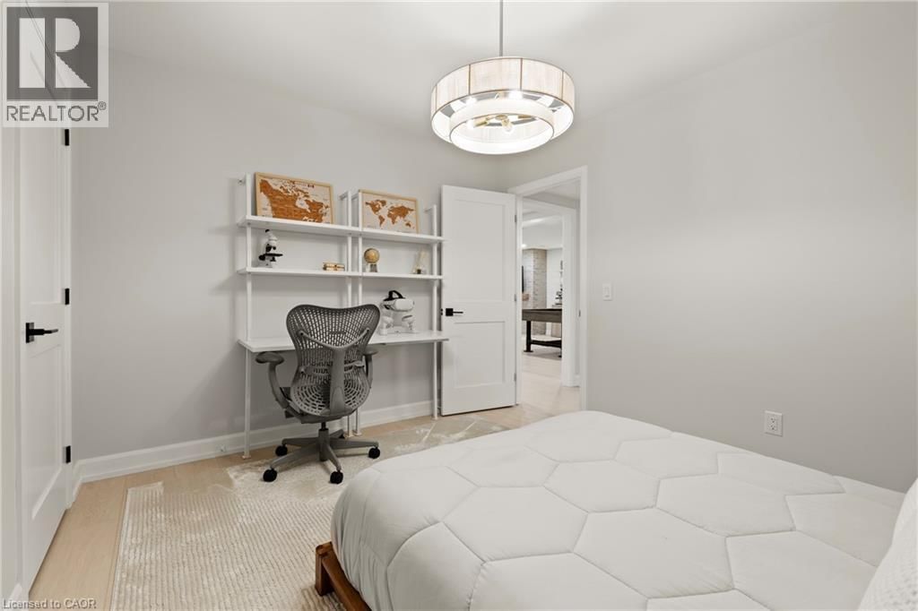 27 MAPLE LEAF AVENUE SOUTH Image 36