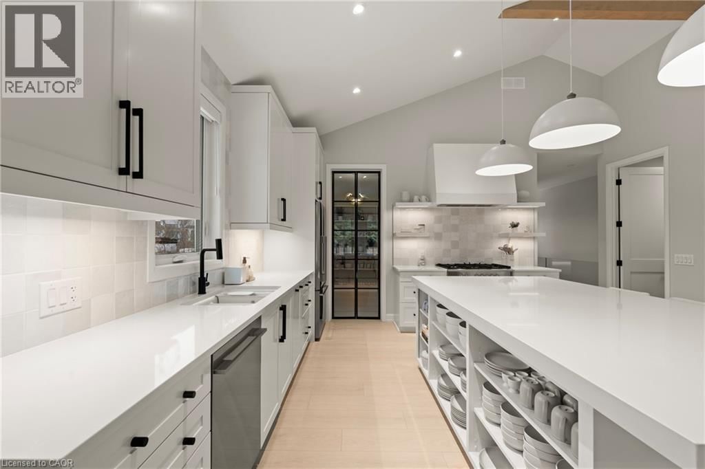 27 MAPLE LEAF AVENUE SOUTH Image 6