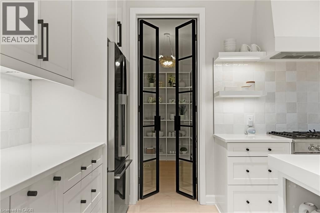 27 MAPLE LEAF AVENUE SOUTH Image 9