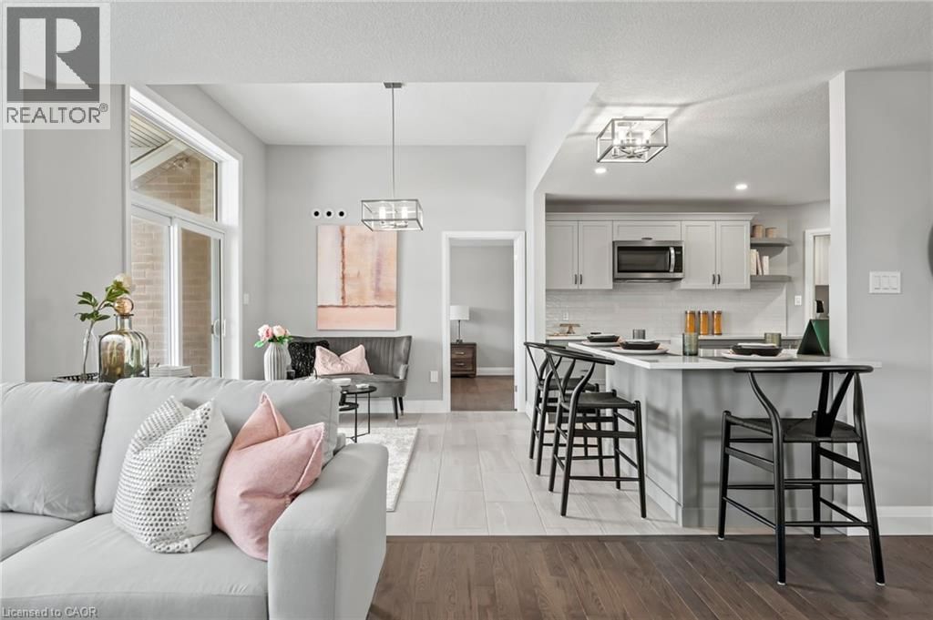 190 BRIDGE CRESCENT Image 1