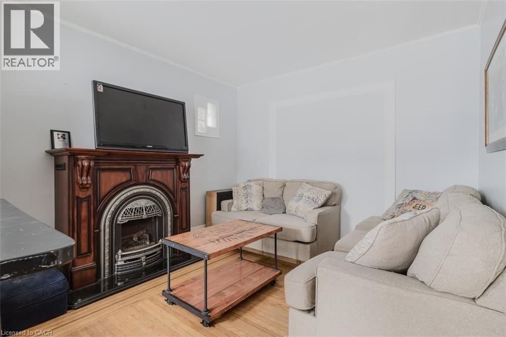 84 SOUTH OVAL Image 8