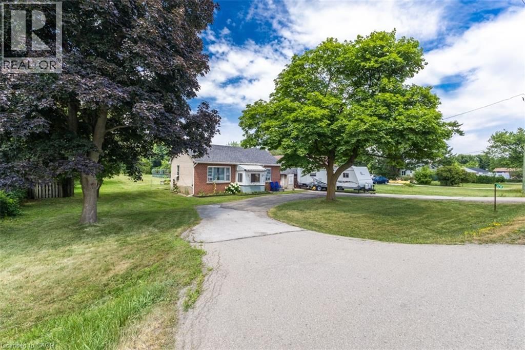 2718 UPPER JAMES STREET Image 1