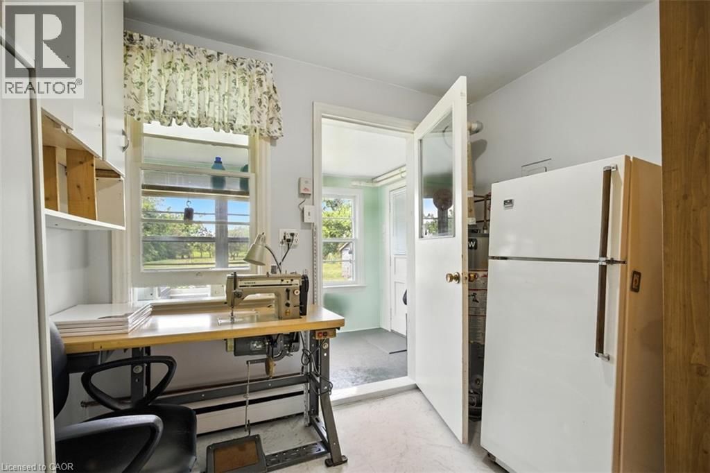 2718 UPPER JAMES STREET Image 12