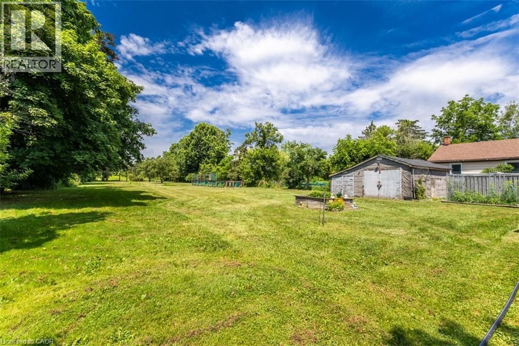 2718 UPPER JAMES STREET Image 20