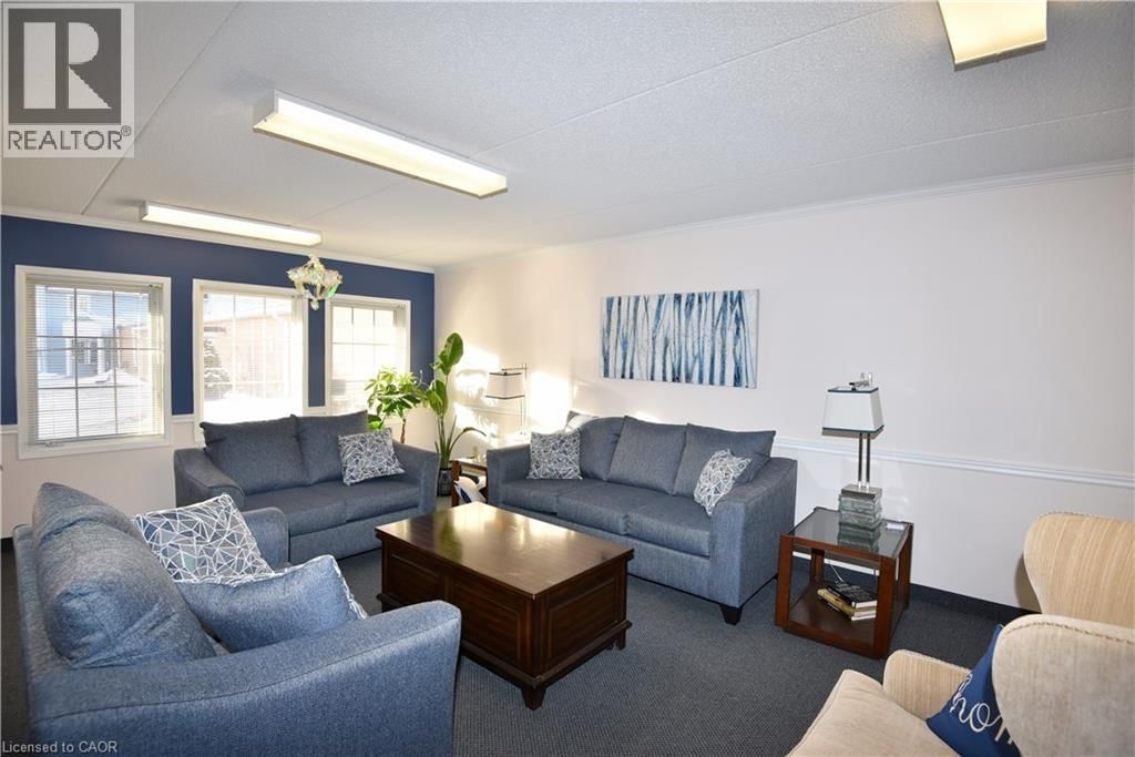 306 - 500 SILVERBIRCH BOULEVARD Image 28