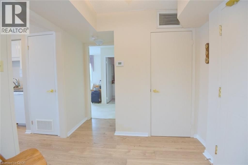 306 - 500 SILVERBIRCH BOULEVARD Image 5