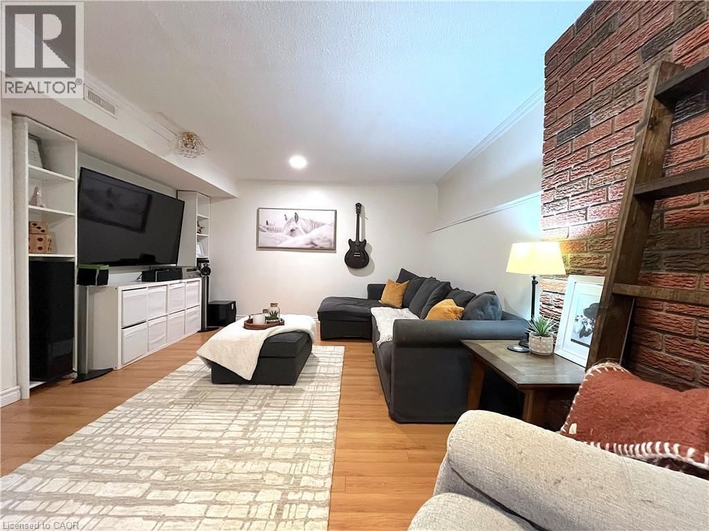 104 CINDY AVENUE Image 19