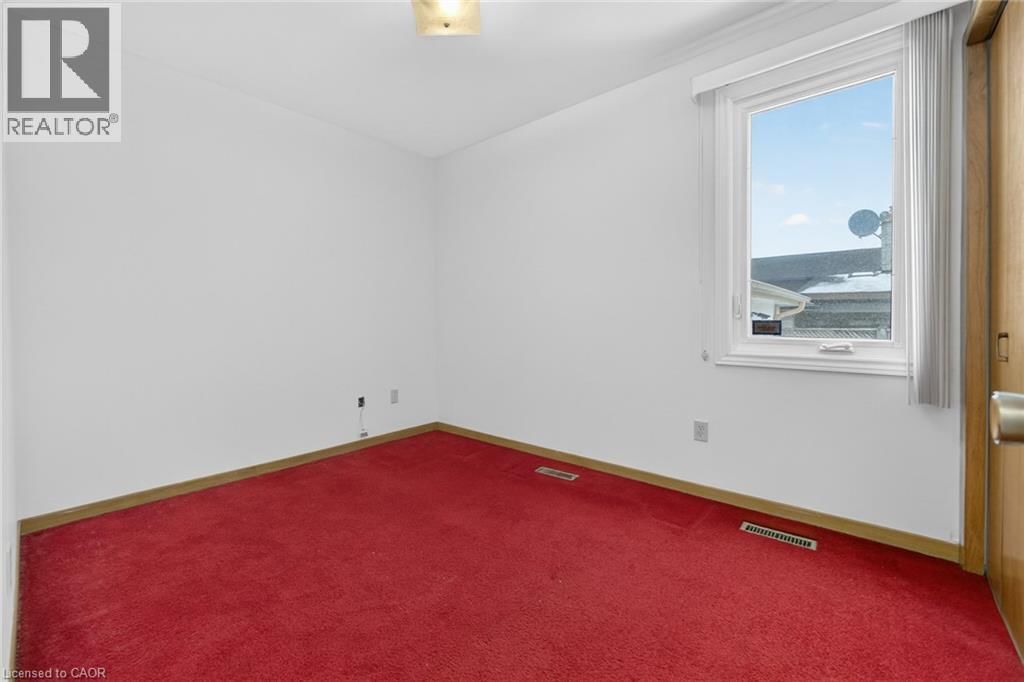 305 PINEGROVE ROAD Image 25