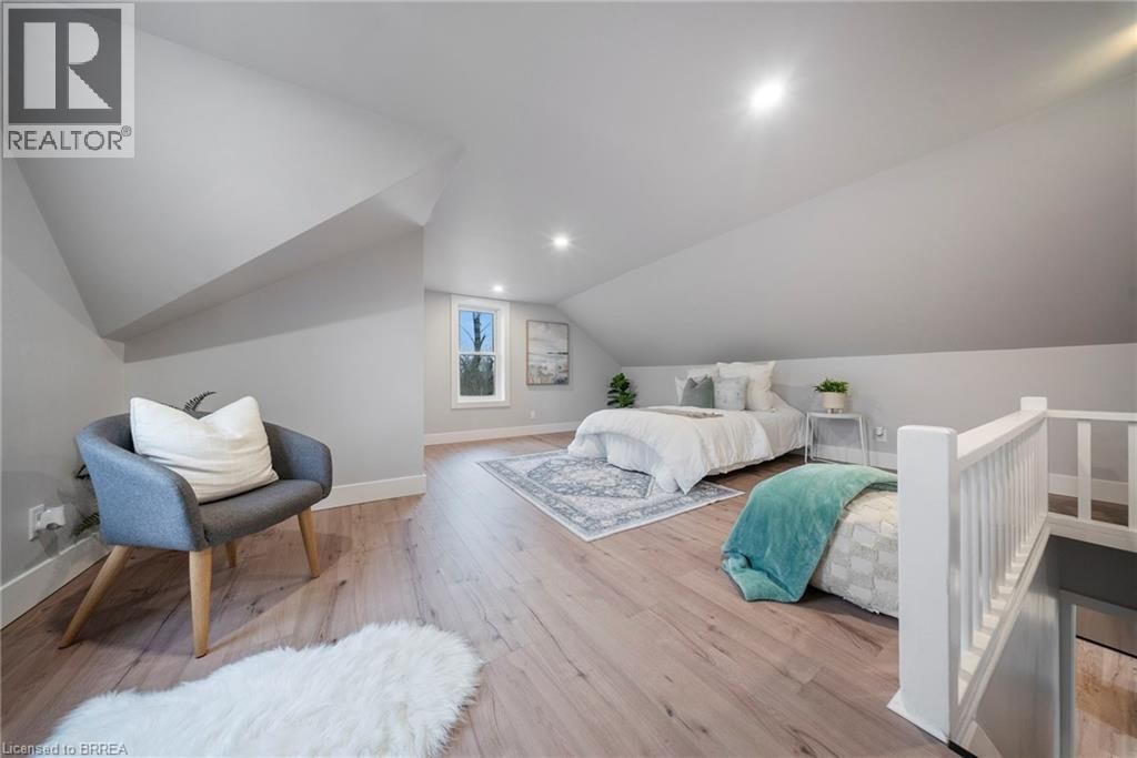 52 MAIN STREET ROCKFORD Image 16