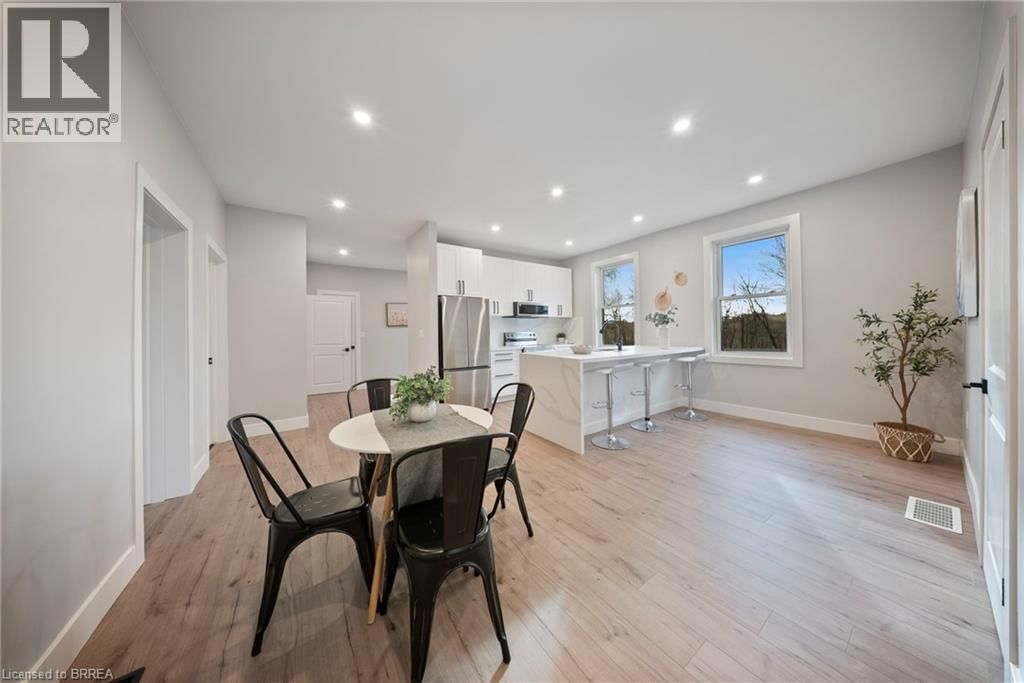 52 MAIN STREET ROCKFORD Image 6