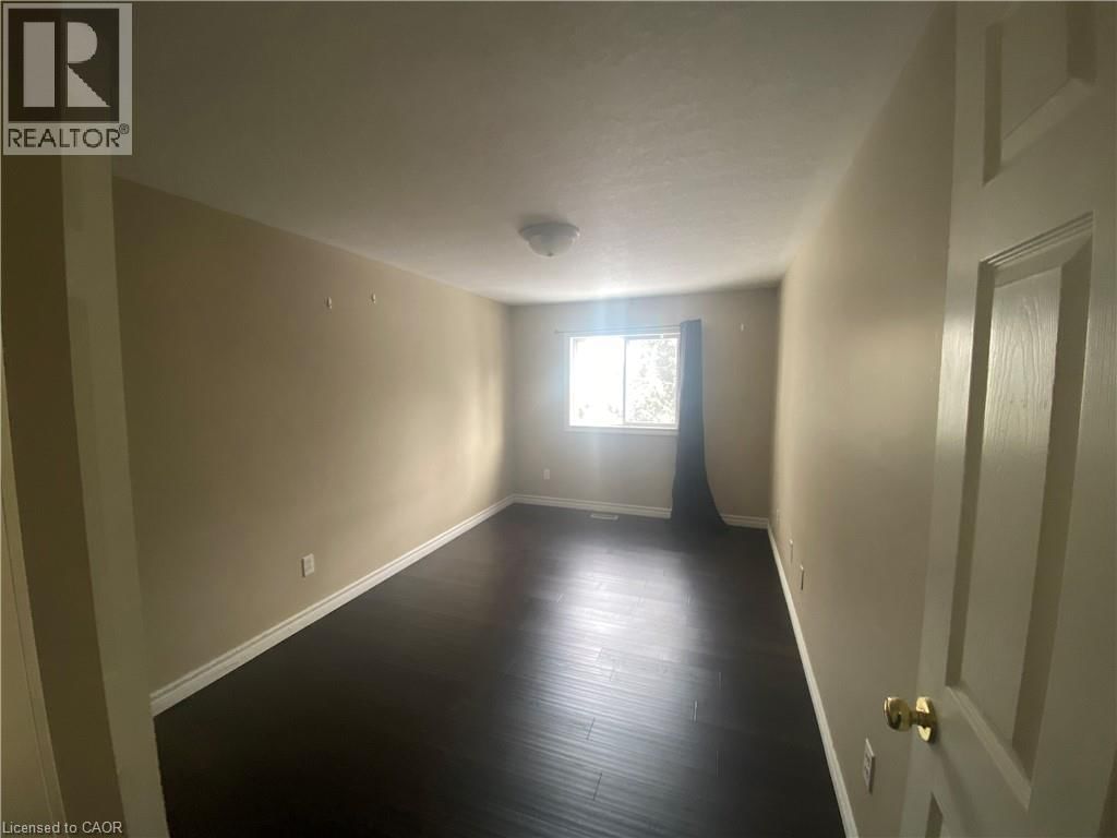 182 KINGSWOOD DRIVE Image 11