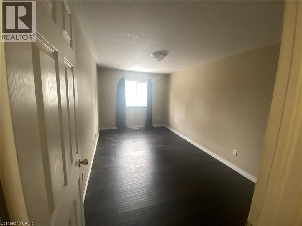 182 KINGSWOOD DRIVE Image 12