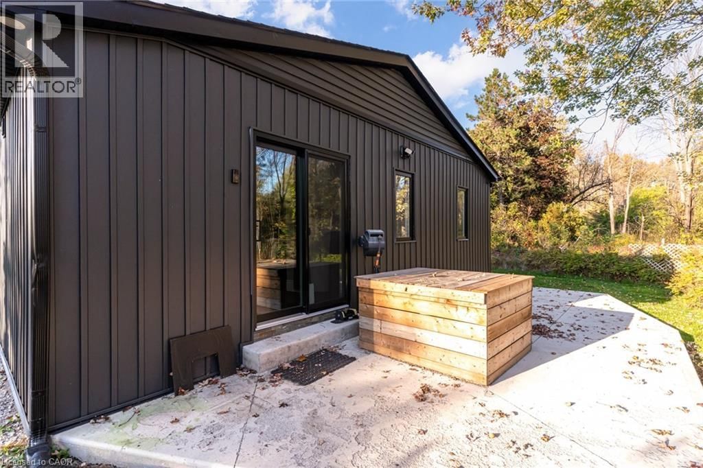 8 MOUNTSBERG ROAD Image 16