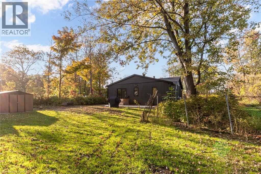 8 MOUNTSBERG ROAD Image 22