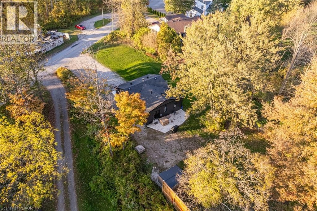 8 MOUNTSBERG ROAD Image 24