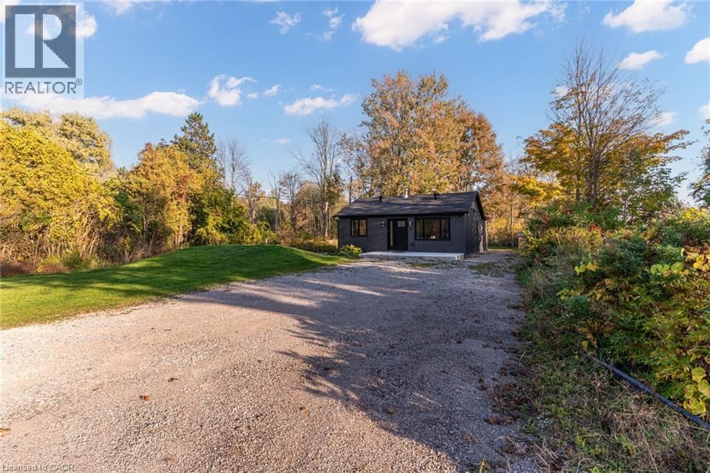 8 MOUNTSBERG ROAD Image 3