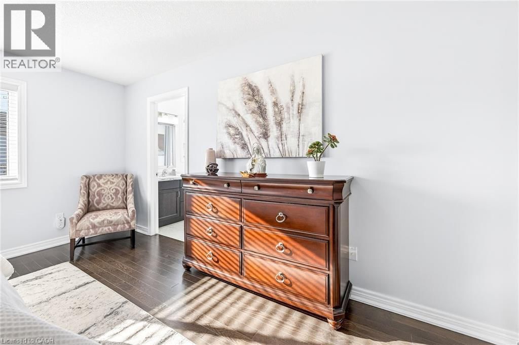 20 LINDA CRESCENT Image 21