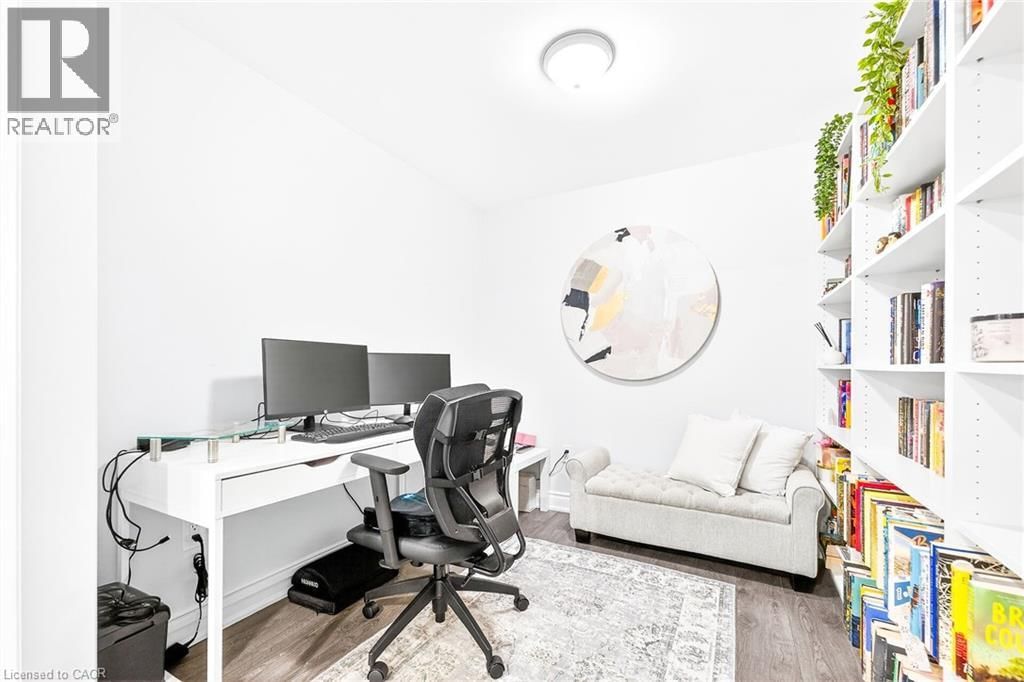 20 LINDA CRESCENT Image 36