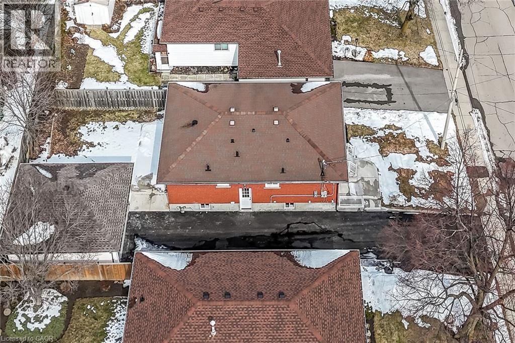 74 VICTOR BOULEVARD Image 40