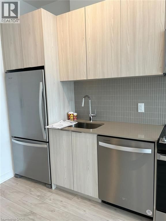 813 - 770 WHITLOCK AVENUE Image 3