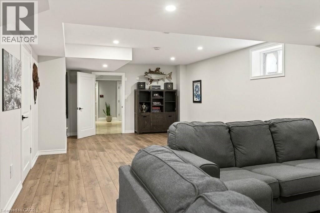 195 POMONA AVENUE Image 36