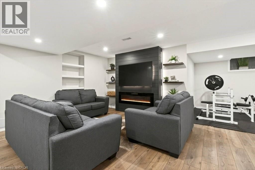 195 POMONA AVENUE Image 37