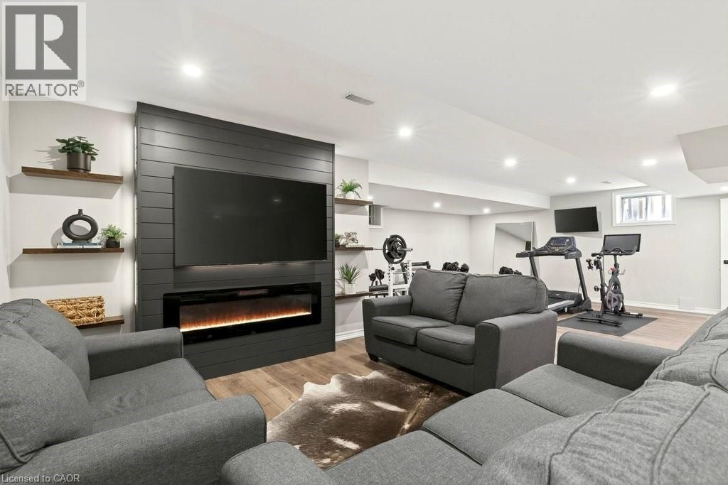 195 POMONA AVENUE Image 38