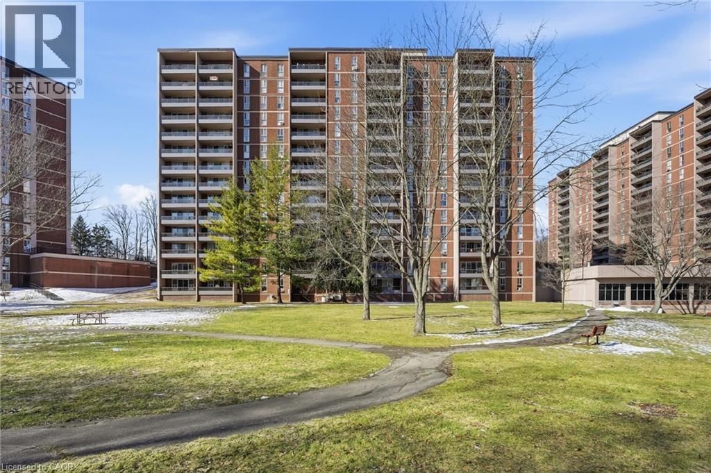 1408 - 1966 MAIN STREET WEST Image 42