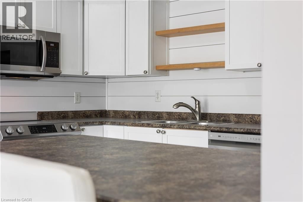 20 - 950 HIGHLAND ROAD WEST Image 14