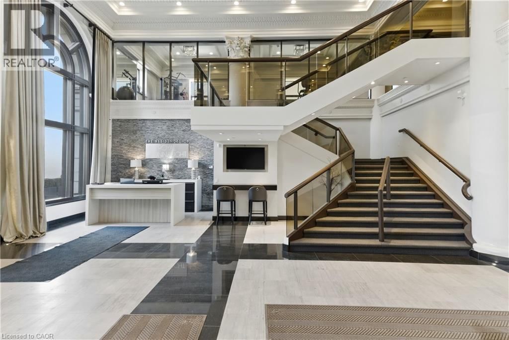 PH4 - 112 KING STREET EAST Image 3