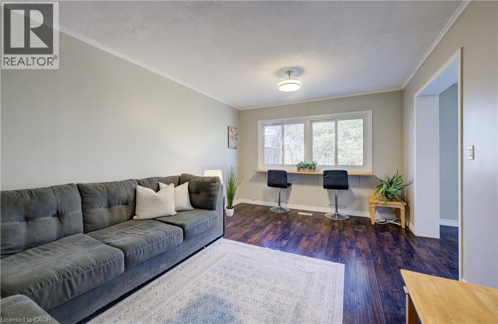 22 - 121 UNIVERSITY AVENUE EAST Image 8