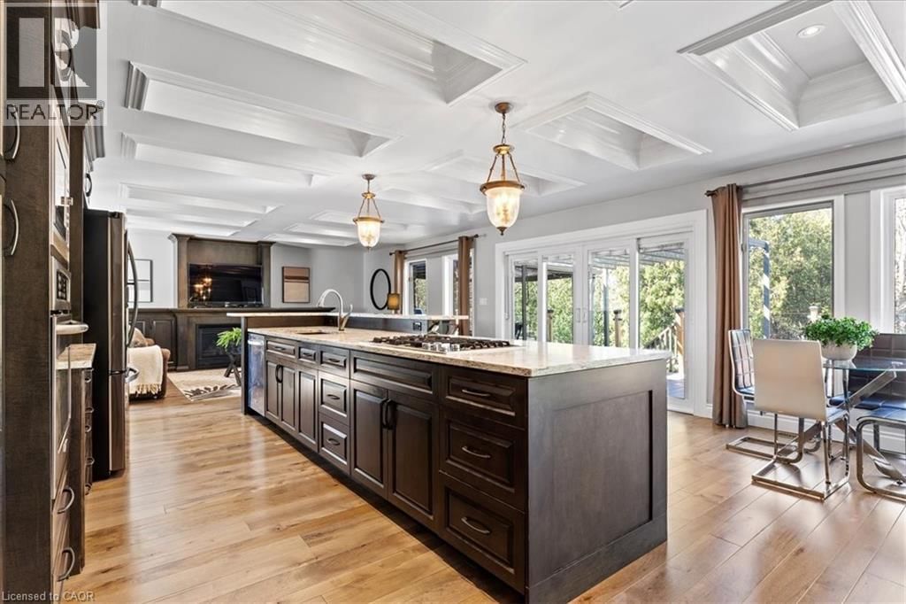 20 GRANDY LANE Image 10