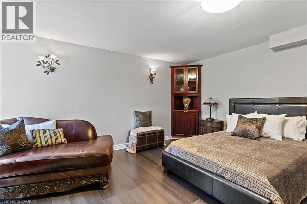 20 GRANDY LANE Image 35