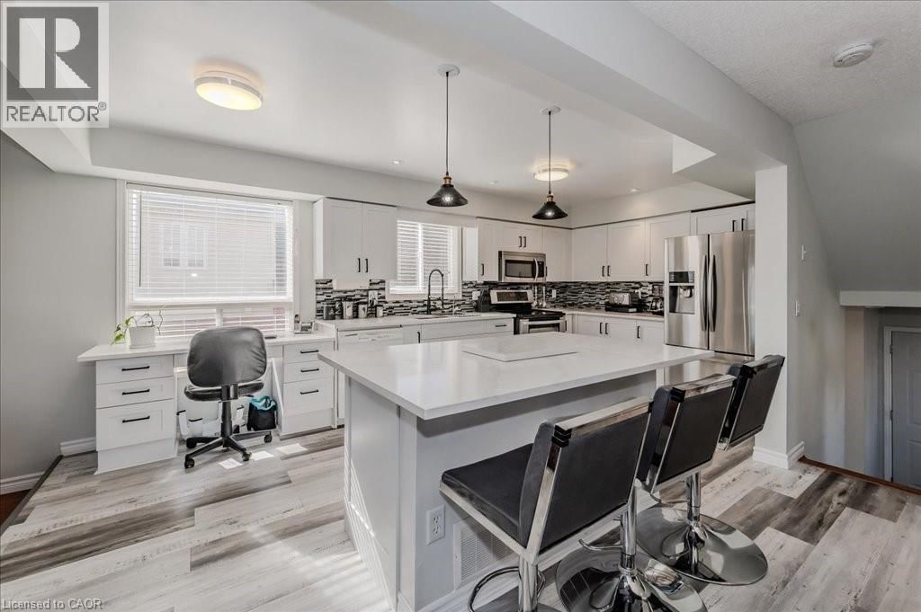 11 ACORN WAY Image 9