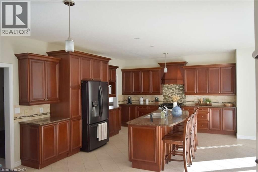 50 FERRIS DRIVE Image 10