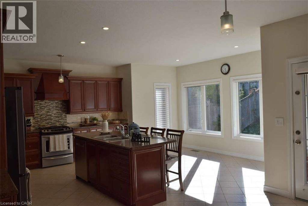 50 FERRIS DRIVE Image 13