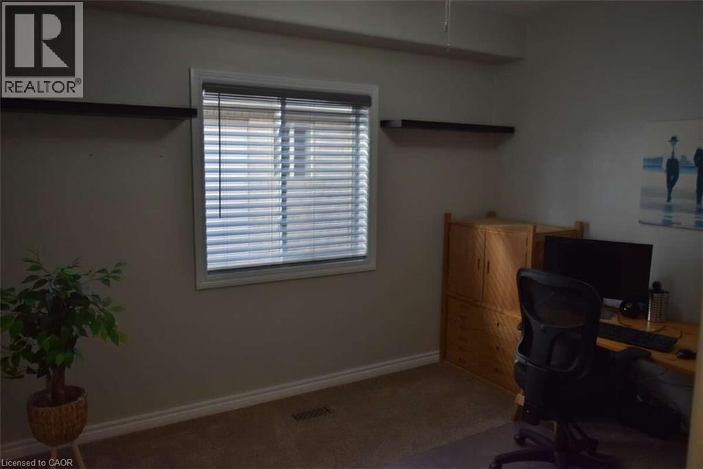 50 FERRIS DRIVE Image 14