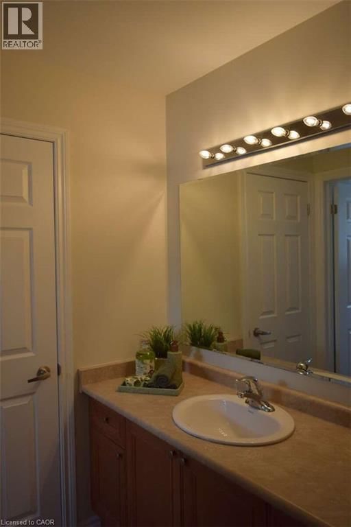 50 FERRIS DRIVE Image 16