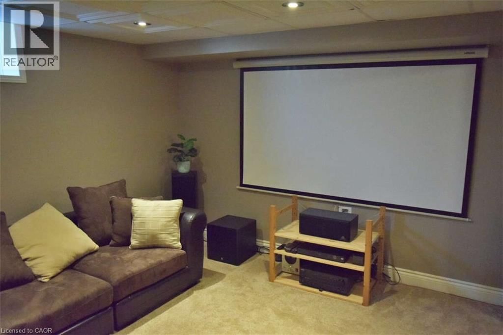 50 FERRIS DRIVE Image 26