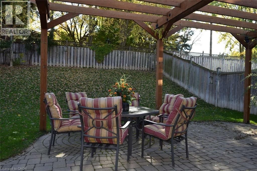 50 FERRIS DRIVE Image 29