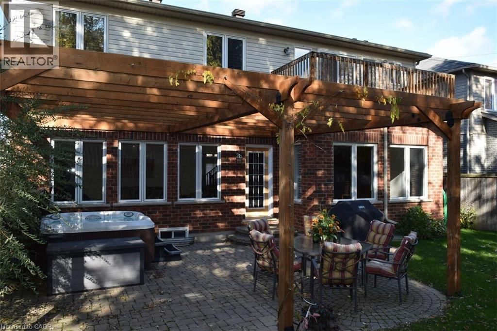 50 FERRIS DRIVE Image 30