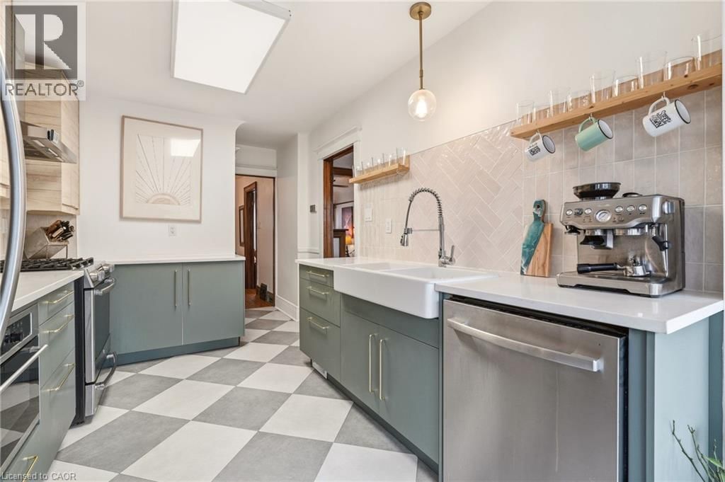 80 WEIR STREET NORTH Image 11