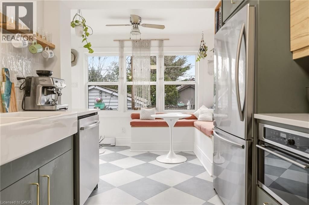 80 WEIR STREET NORTH Image 13