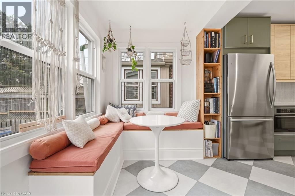 80 WEIR STREET NORTH Image 15