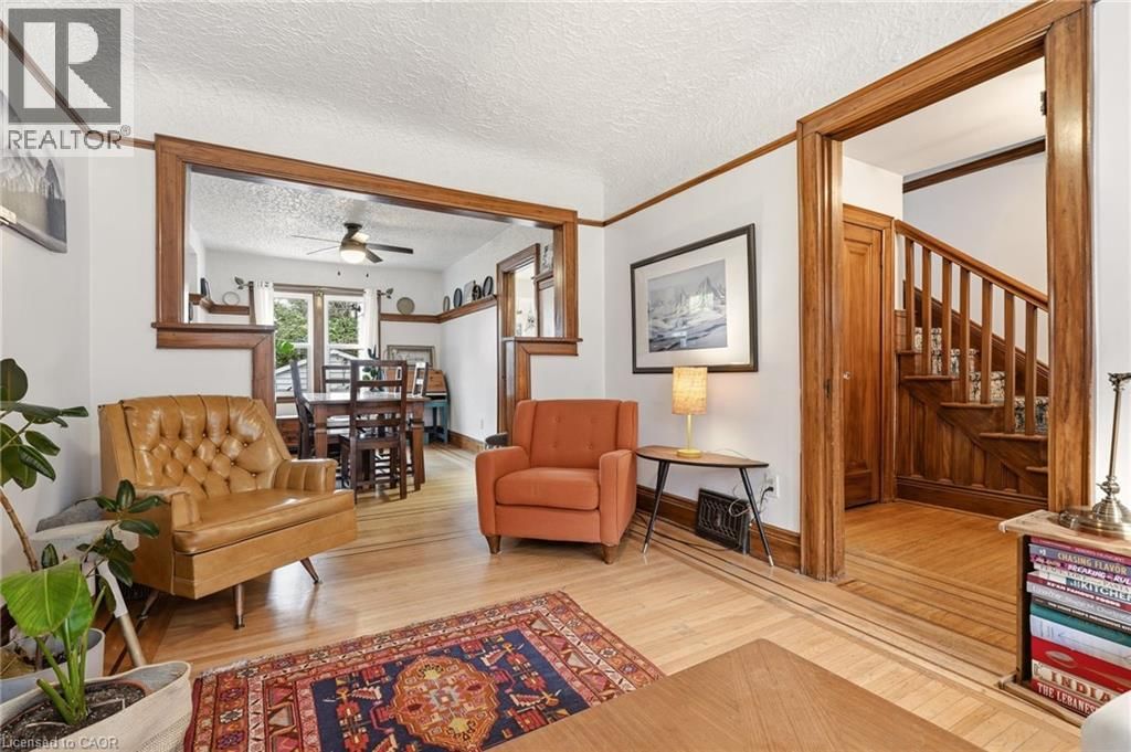 80 WEIR STREET NORTH Image 21